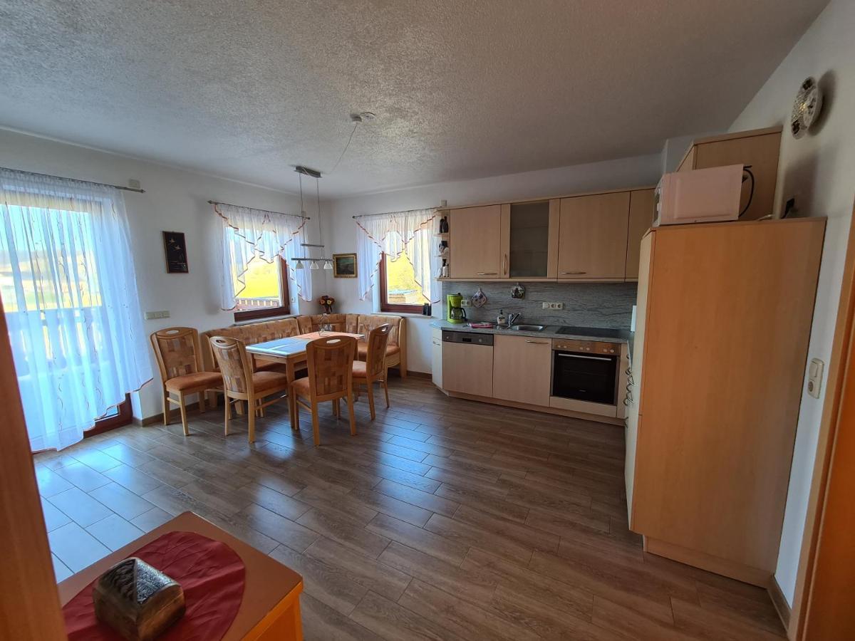 נוישטט אן זאקסן Ferienwohnung Weber מראה חיצוני תמונה